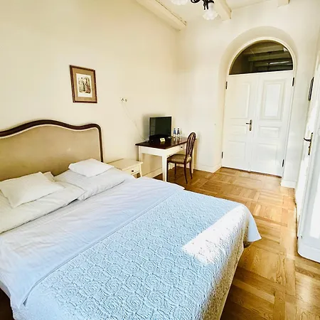 Pałac Zdunowo Hotel apartamentowy 4*