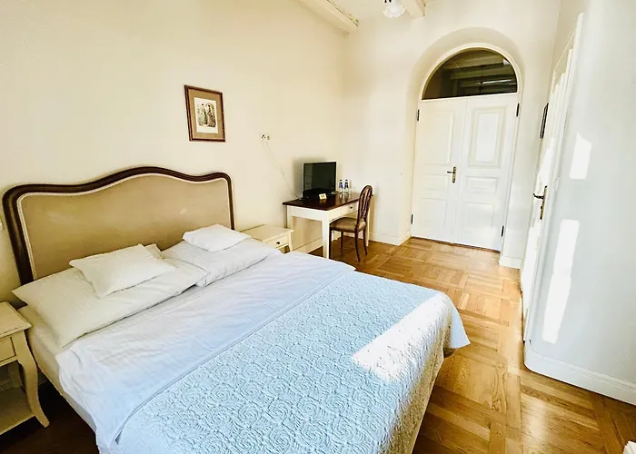 Pałac Zdunowo Hotel apartamentowy 4*