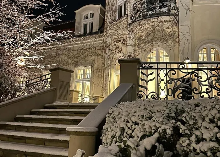 Hotel apartamentowy Pałac Zdunowo 4*