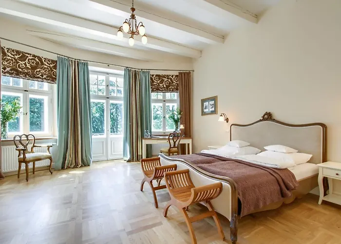 Palac Zdunowo 4* Zaluski (Plonsk)